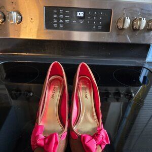 Red/Brown Bow-tie Pumps 7 1/2